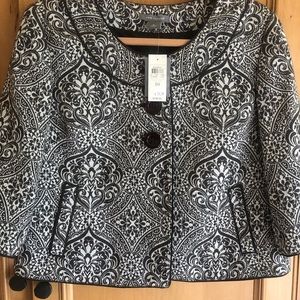 Jacquard swing coat with 3/4 sleeve and pleat back